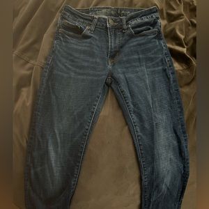 American Eagle 28x30 skinny blue jeans